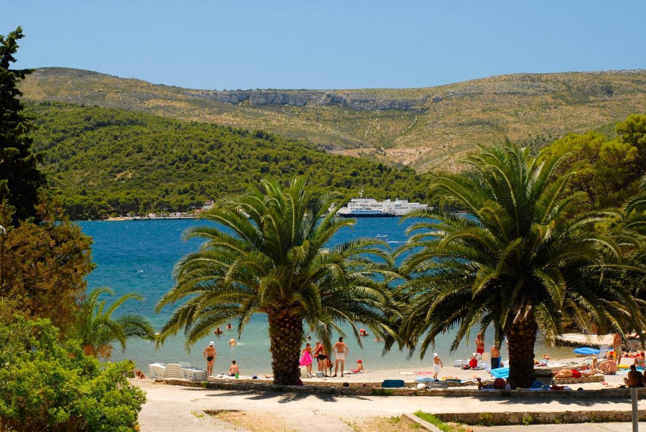 Helios Sunny Apartments By Valamar Stari Grad  Dış mekan fotoğraf